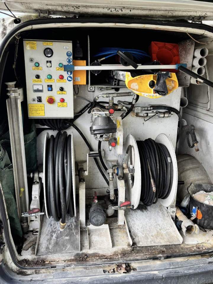 Camion hydrocureur Versailles